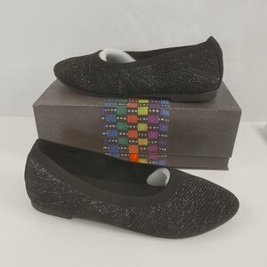 Bernie Mev Nikki Flats Womens Size 40 Black Silver Knit Slip On Ballet Shoes